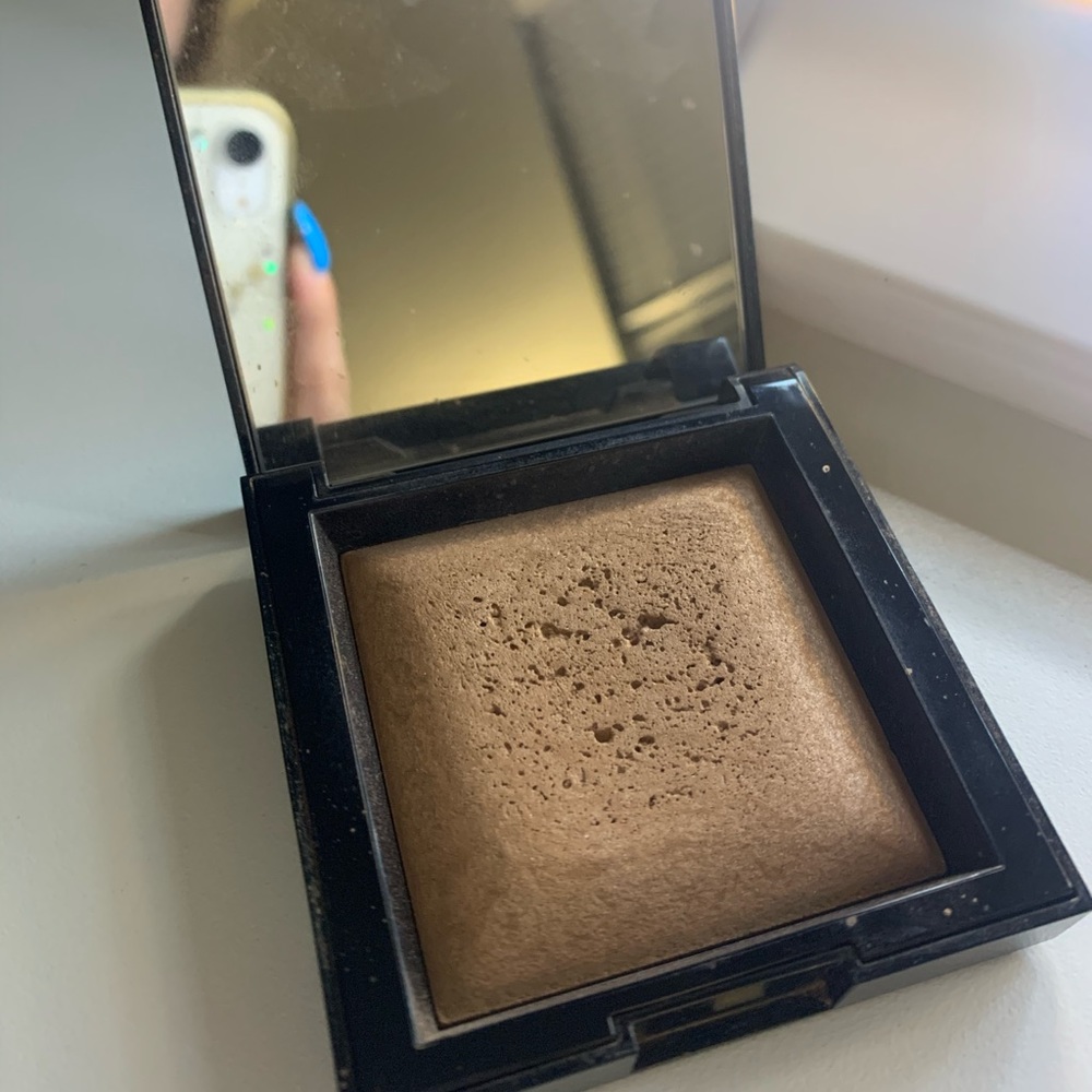 Bronzer
